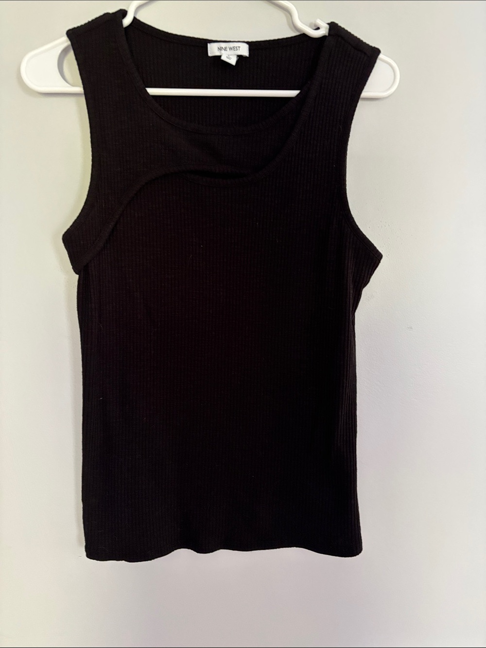 Nine West Black Ribbed Scoop Tank